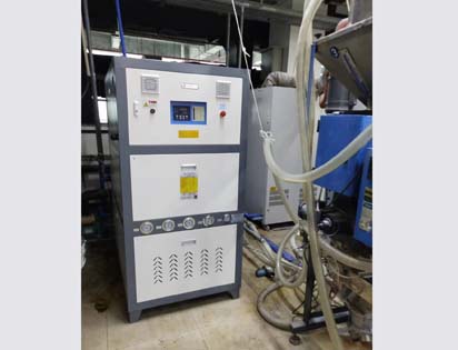 大型箱式冷水机